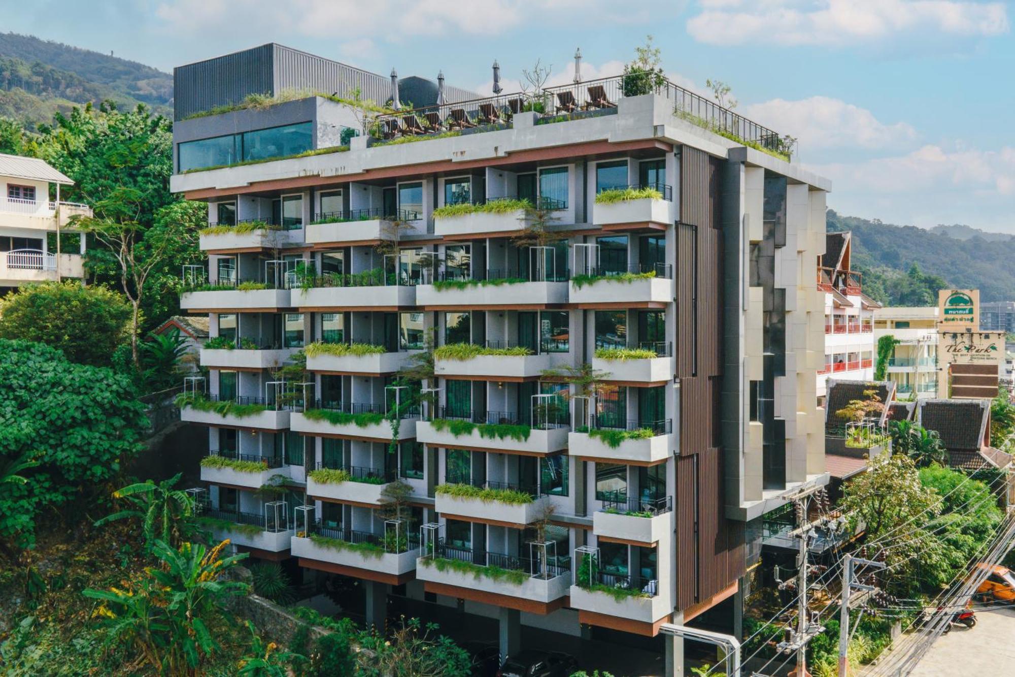 Rak Elegant Hotel Patong Exterior photo